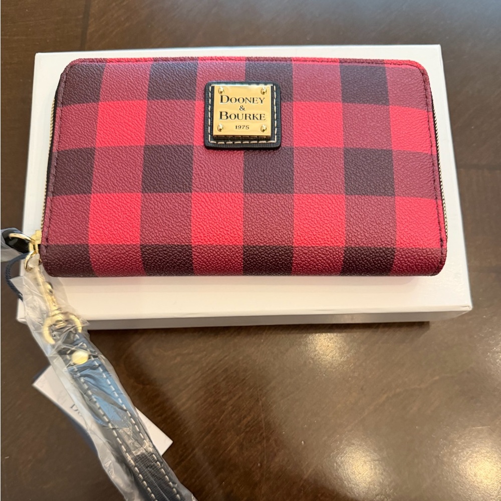New Dooney & Bourke Red and Black Checkered Wristlet Wallet